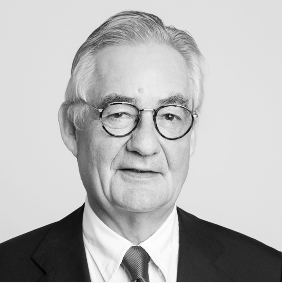 Dr. Tillmann Lauk